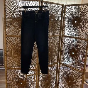 Sofia by Sofia Vergara size 8 skinny ankle jeans
